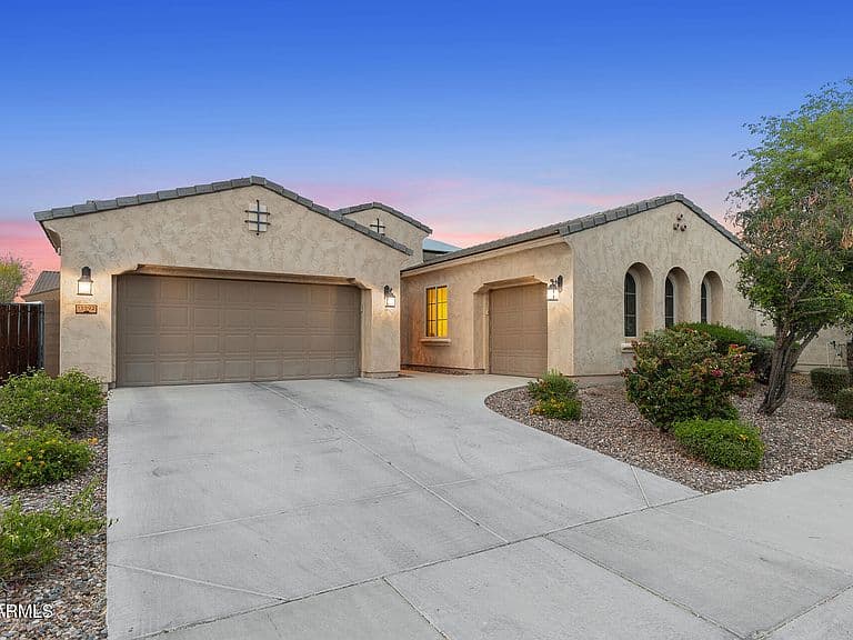 13392 W CREOSOTE Drive photo 2