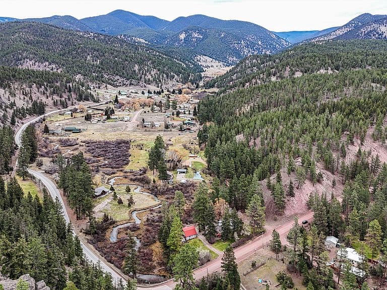 7300 Trout Creek Rd photo 2