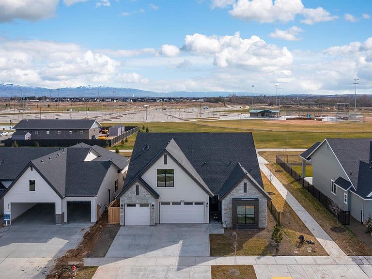 5876 S Pinpoint Way photo 2