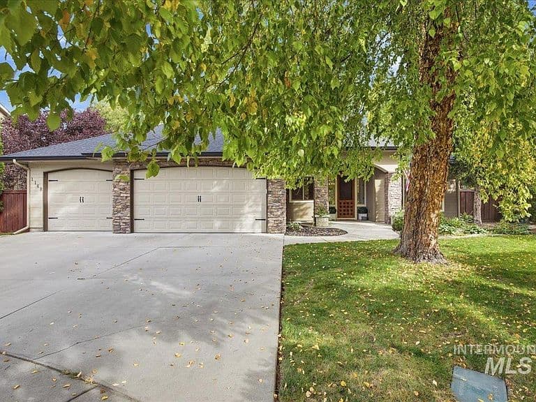 1148 E Redwall Ct photo 4