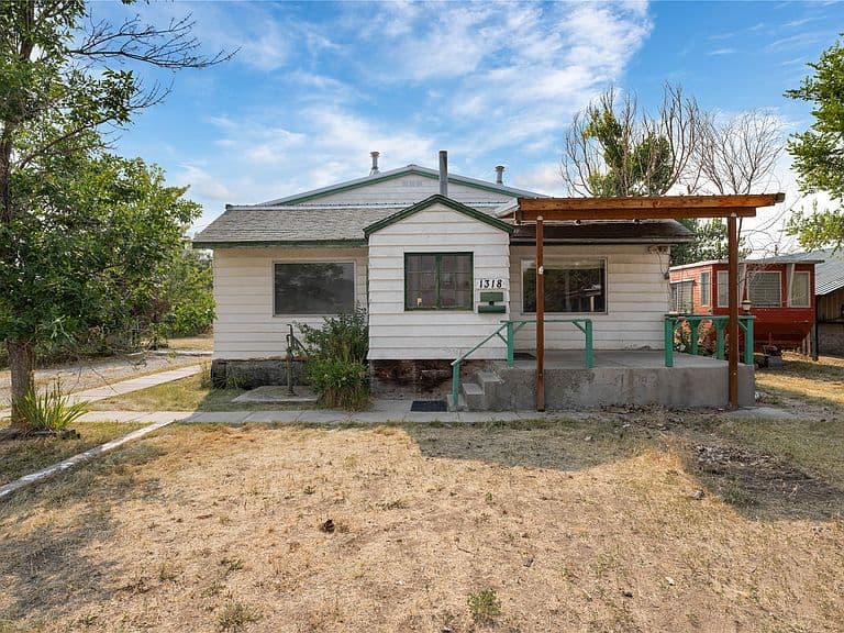 1318 Williams St photo 1