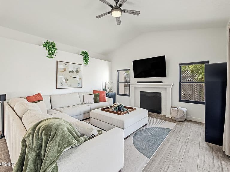 3612 W SARAGOSA Street photo 5