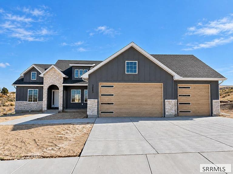 3083 Lancer Ave photo 2