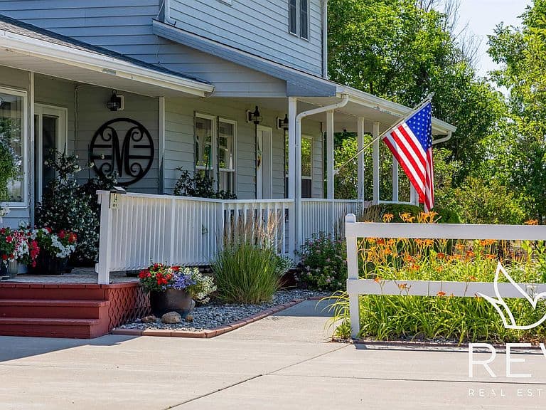14 Beacon Dr photo 5