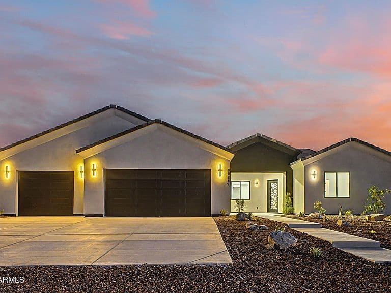 19419 W RUSTLER Road photo 2