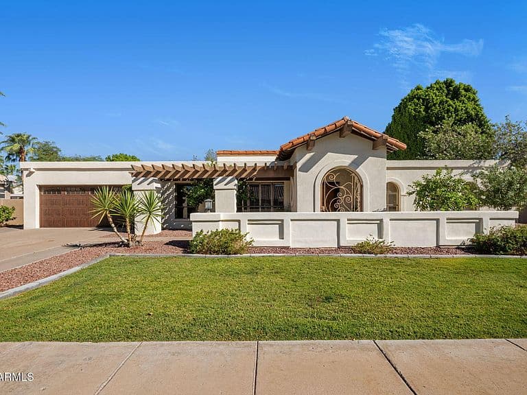 1874 E CARVER Road photo 1
