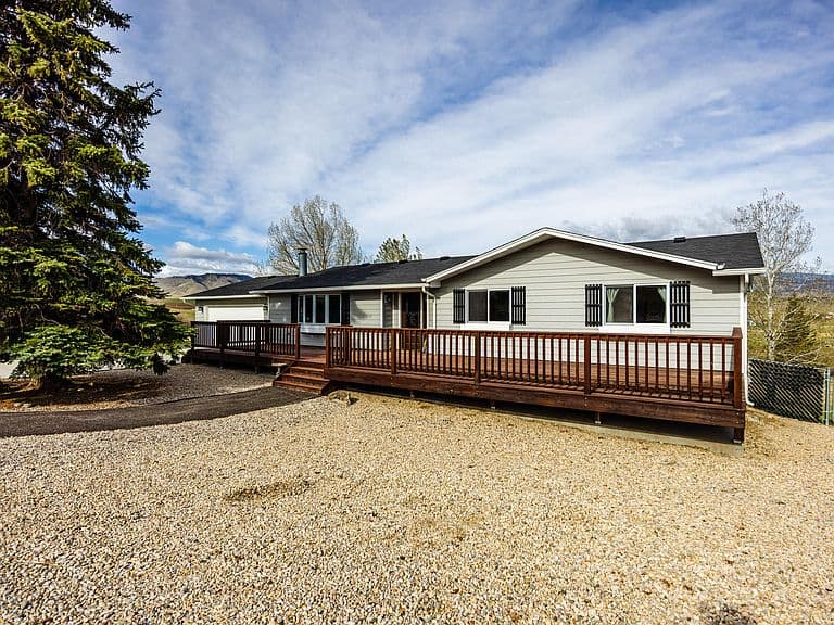 124 Cloud Peak Dr photo 2