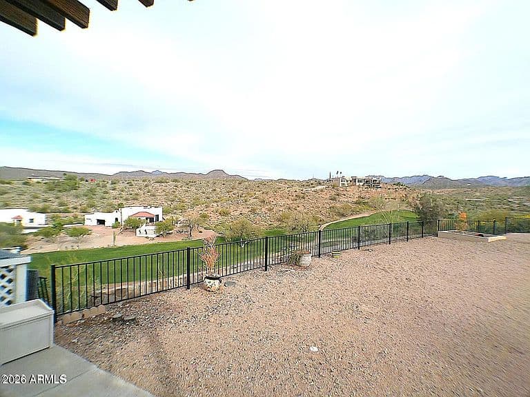 1070 N QUEEN MARY Way photo 2