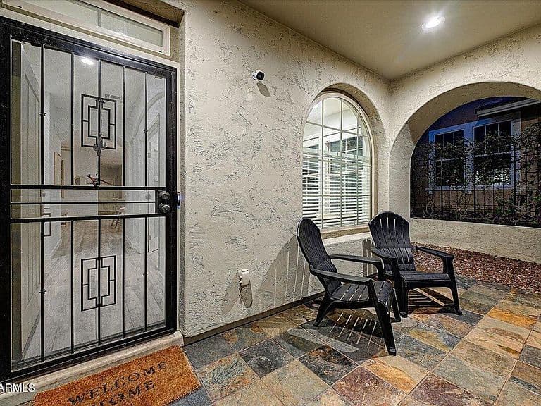 21053 W GLEN Street photo 4