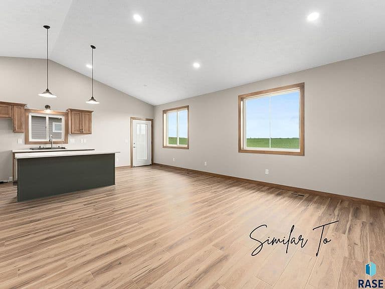 809 W Opal Ln photo 3