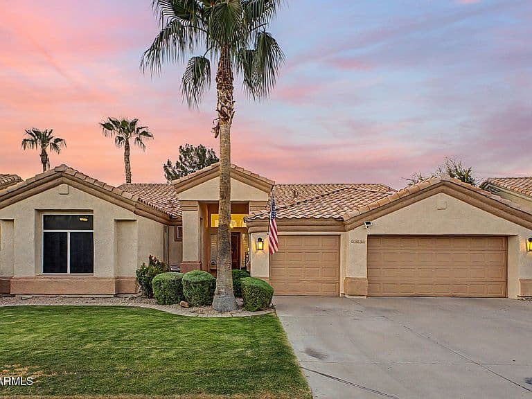 1830 W WISTERIA Drive photo 1