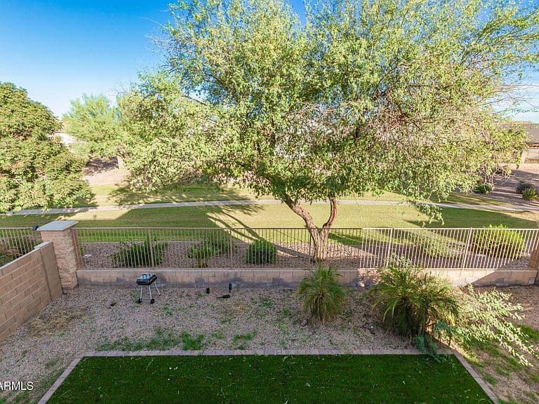 20535 N SANTA CRUZ Drive photo 2