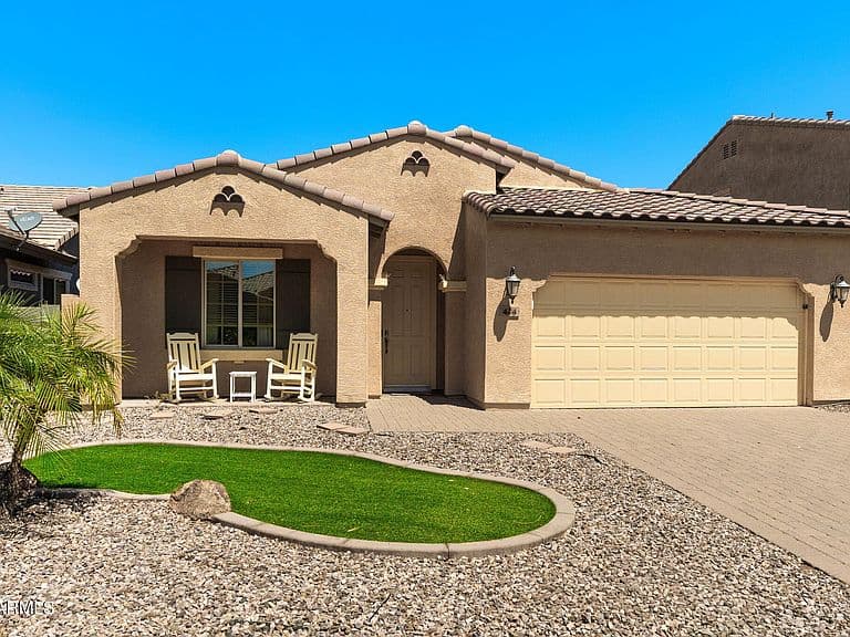 424 E CANYON ROCK Road photo 2