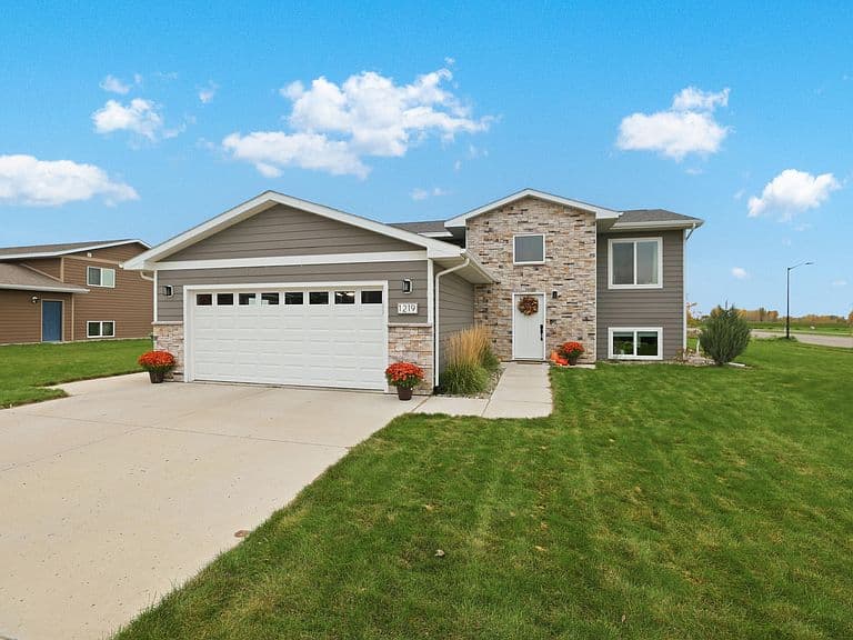 1219 Crested Butte Ave photo 1
