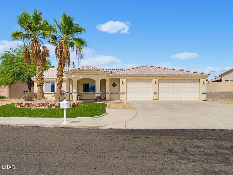 2811 Tonto Dr photo 1