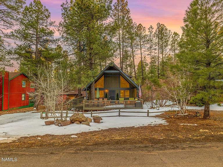 115 N Lodge Dr photo 3