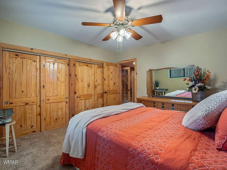 571 W Pine Shadow Dr photo 4