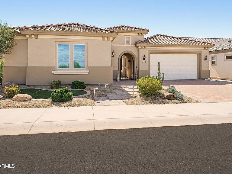 27587 W YUKON Drive photo 3