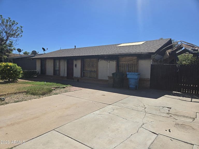 8839 W CAMPBELL Avenue photo 4