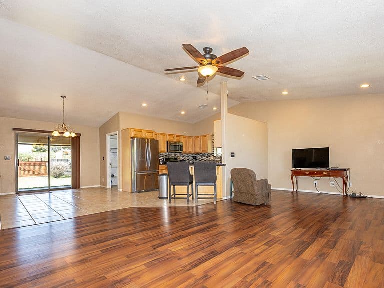 7176 S Y LIGHTNING RANCH Road photo 4
