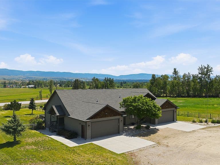 5872 Canyon Vista Dr photo 2