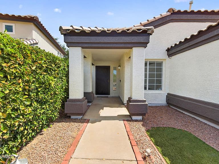 909 S SCALLOP Drive photo 5