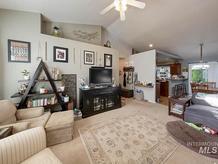 16715 N Tullamore Dr photo 5