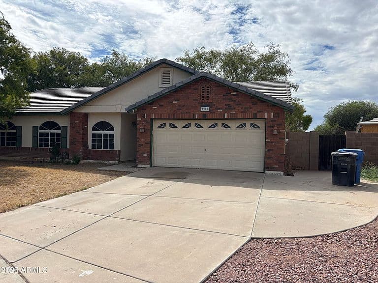 2909 E TYSON Court photo 1