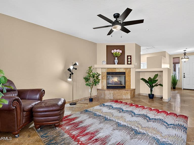 9811 N DESERT ROSE Drive photo 5