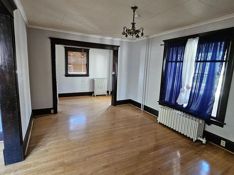 413 E B Ave photo 3