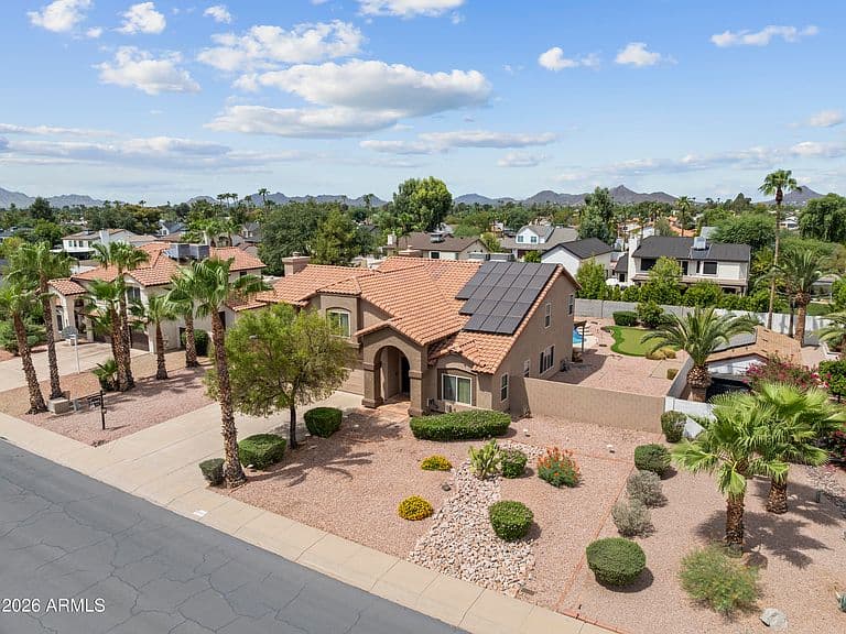 14812 N 45TH Way photo 3
