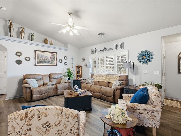 3877 Henry Fonda Way photo 4