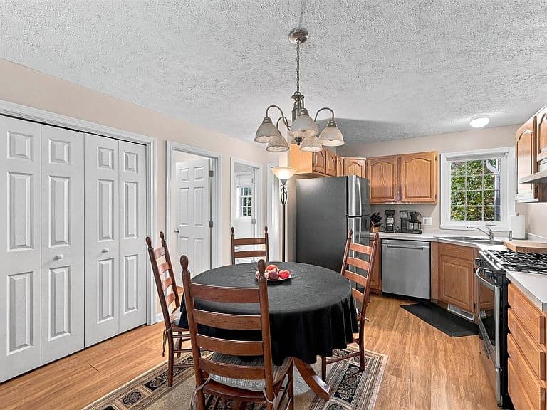 6 Donald Drive photo 5