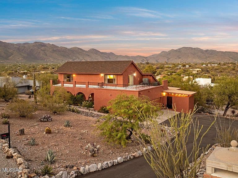 3902 N Calle Entrada photo 4