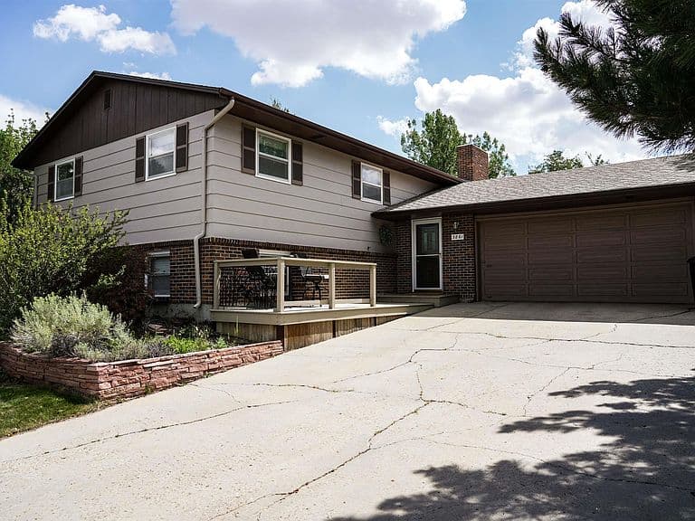 3861 Cynthia Dr photo 4