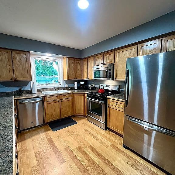 467 Hamilton Way photo 2