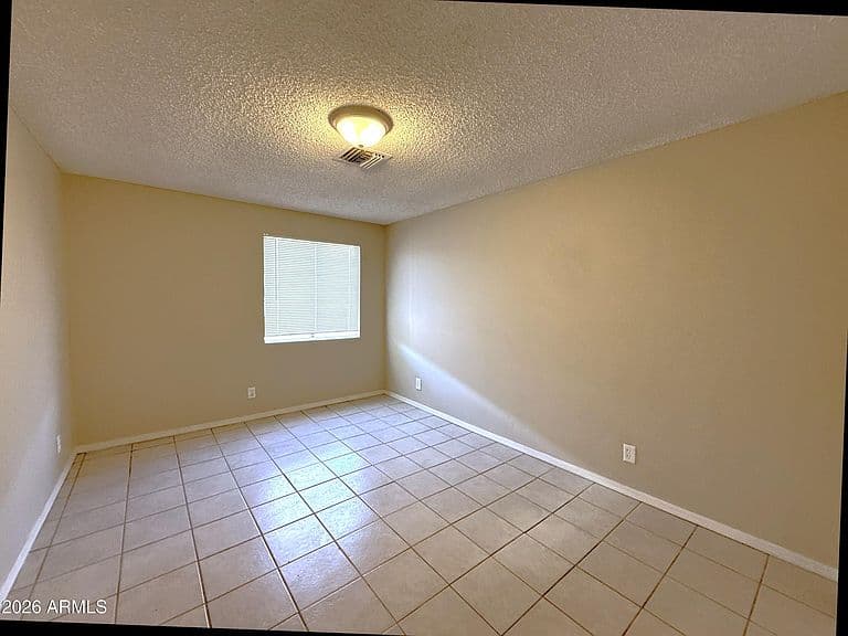 2713 E JUNIPER Avenue photo 3