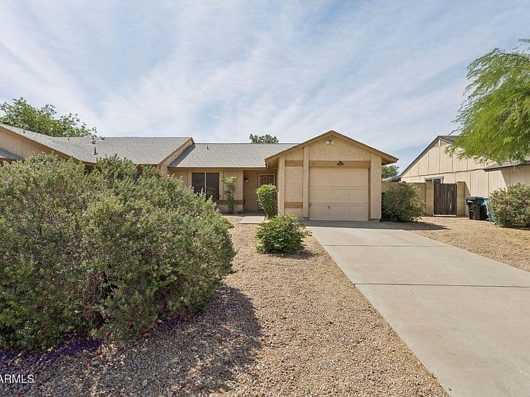3133 W RUNION Drive photo 1