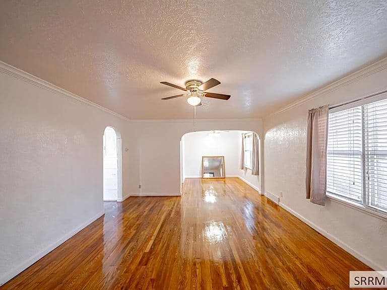 475 H St photo 2