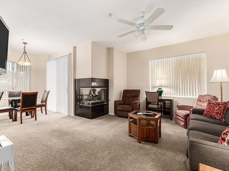 2929 W Yorkshire Dr Unit 1068 photo 1