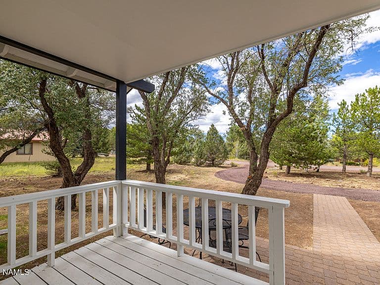5910 Timberline Trl photo 3