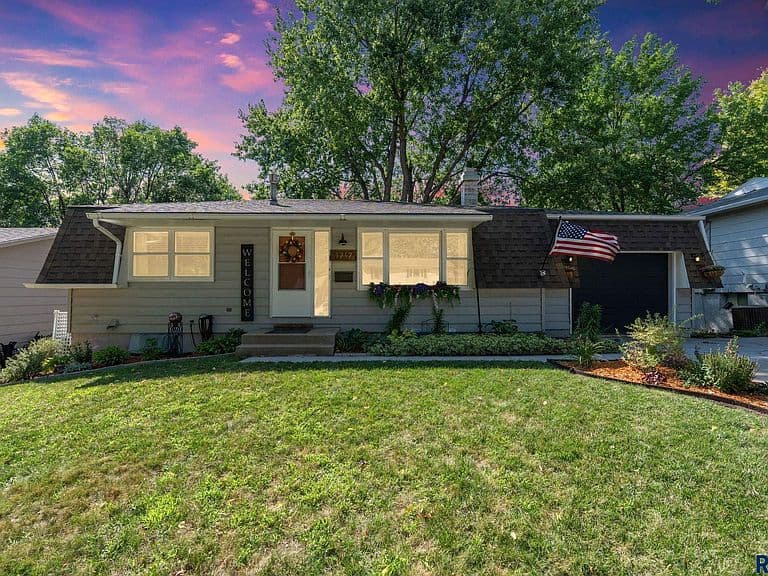 1717 S Judy Ave photo 1
