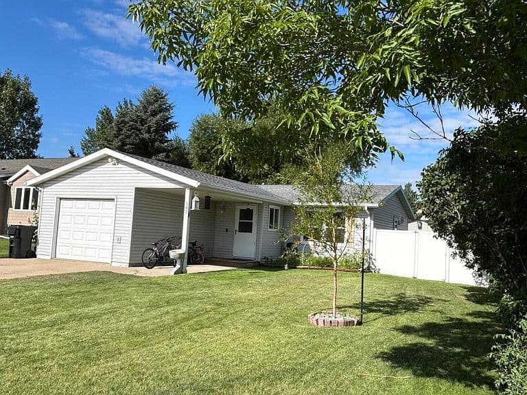 343 Tabor Dr photo 1