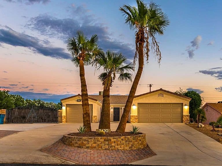 3420 Sheik Dr photo 1