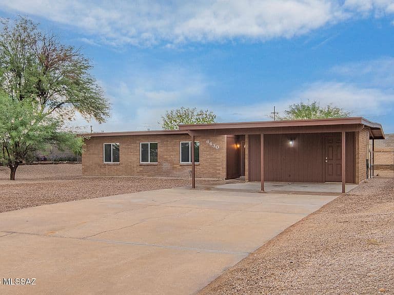 6430 N Lena Pl photo 2