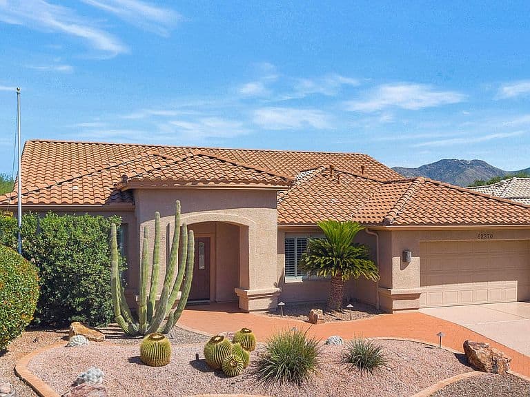 62370 E Redwood Dr photo 1