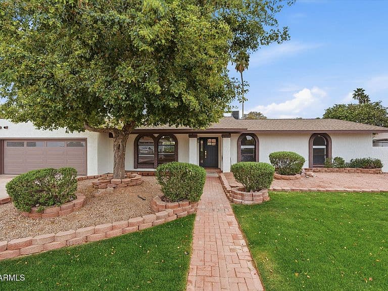 2521 E INCA Street photo 1