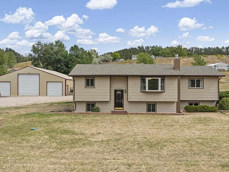 8062 Blucksberg Dr photo 2