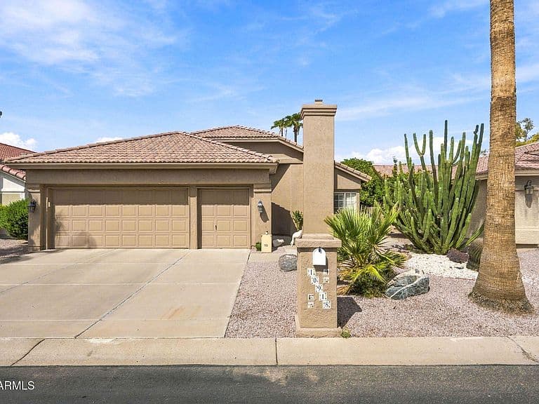 10918 E NAVAJO Drive photo 1