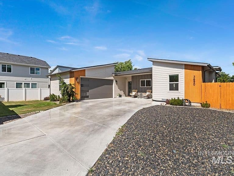 3690 N Jackie Ln photo 2